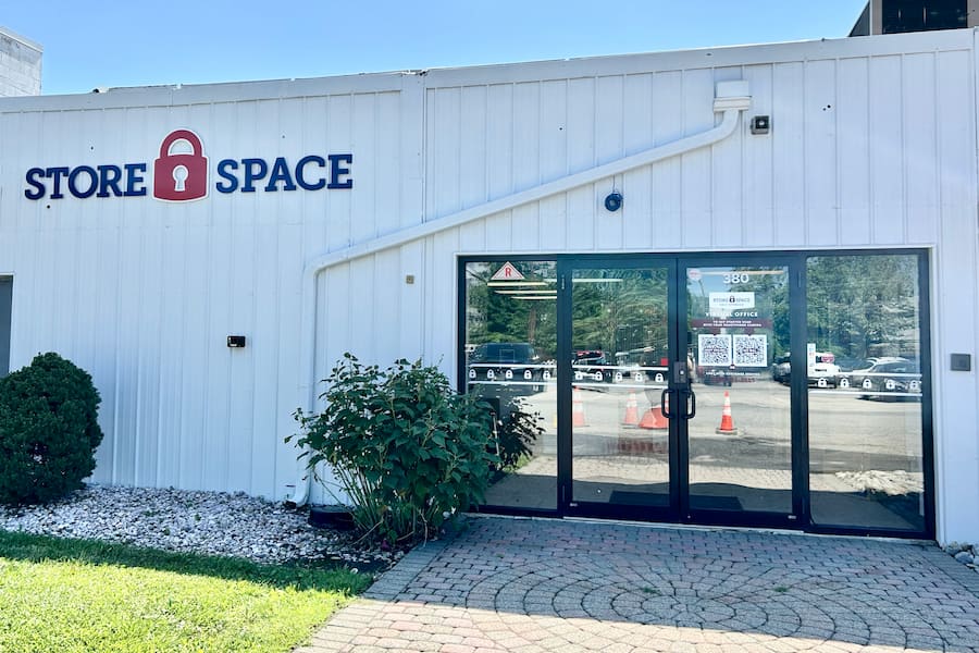 exterior photo of entrance of Store Space Self Storage 380 US Highway 46 Totowa, NJ 07512