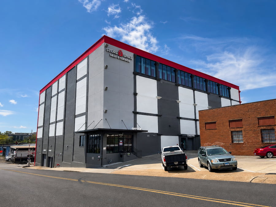 Photo of Exterior of Store Space Self Storage Knoxville building