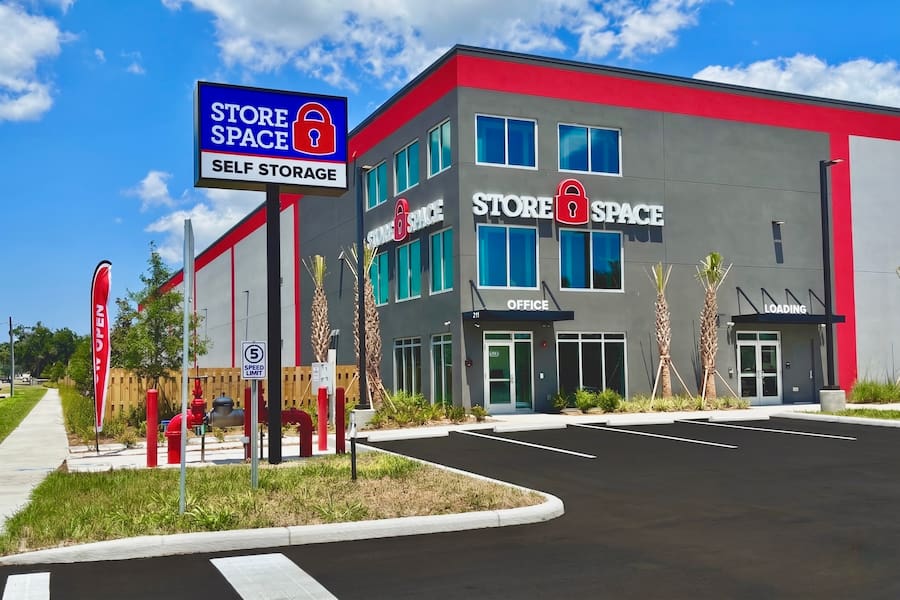 photo of exterior of Store Space Self Storage office and parking at 2704 Victory Rd, Ellenton, FL 34222