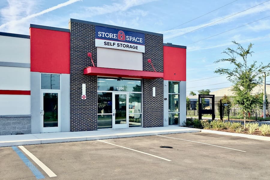 store exterior office photo at store space self storage 1264 Merritt St Altamonte Springs, FL 32701