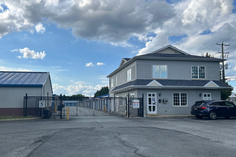 office exterior at store space 1020 Bear Rd New Castle, DE 19720