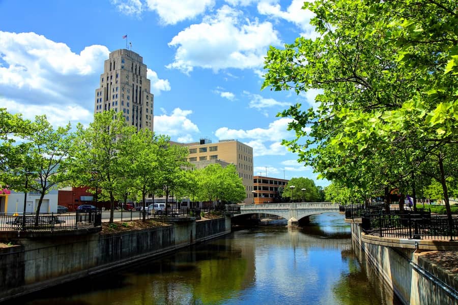 downtown image of Battle Creek, MI