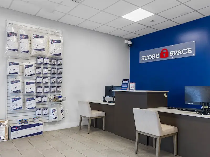 self storage in north philadelphia - erie ave