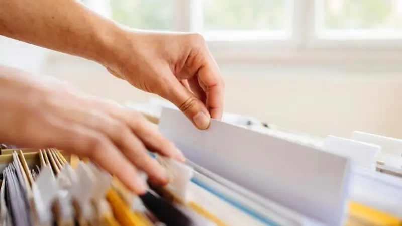 storing paper in file cabinet