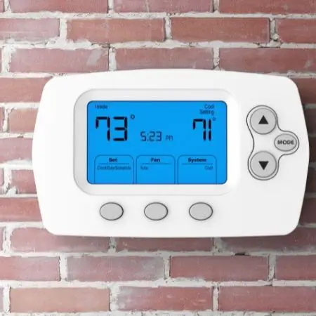 temperature for storing winter clothes